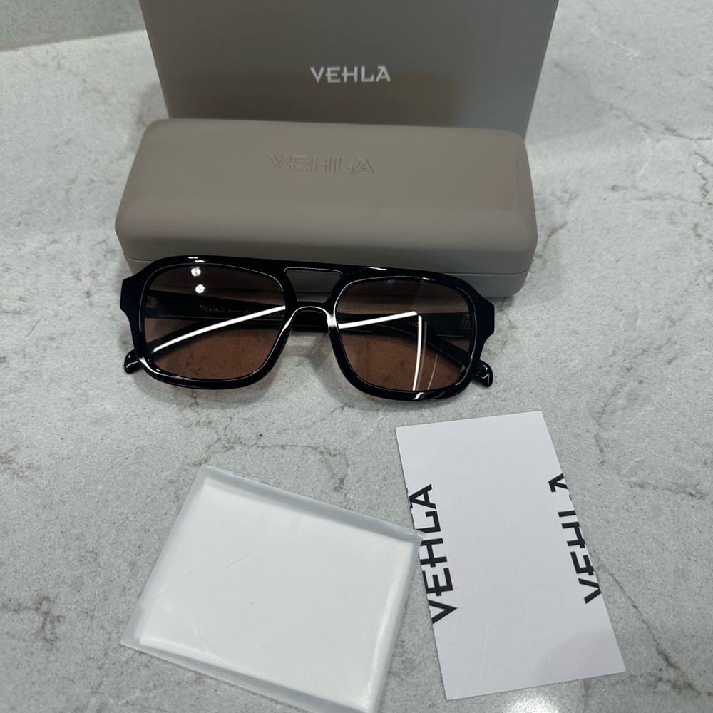 Vehla Dixie - Black/Toffee Sunglasses